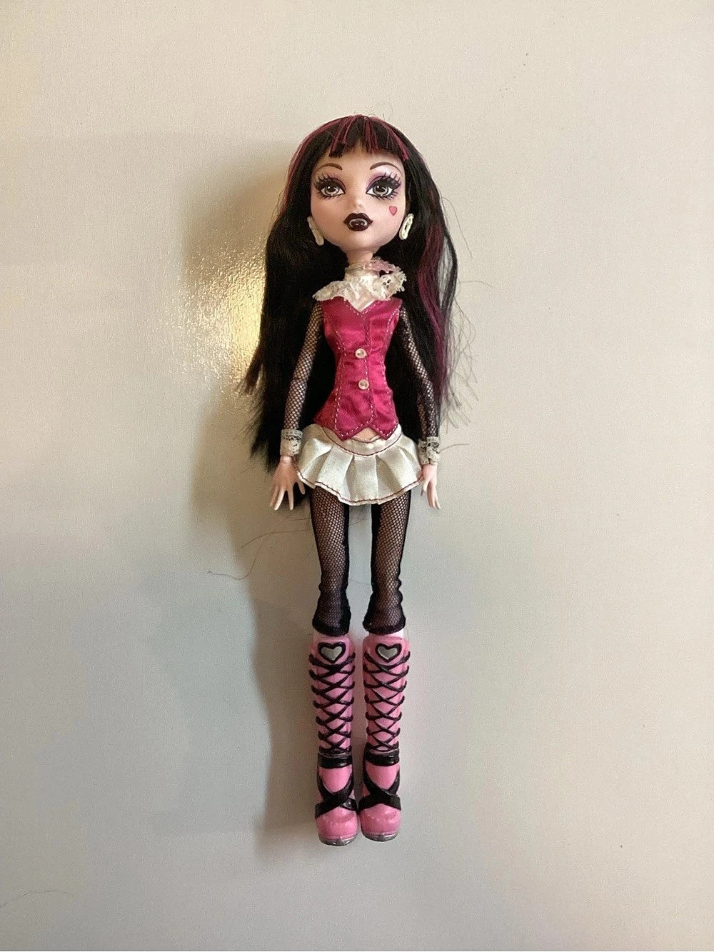 Monster High  First Wave Dolls Original Ghouls Outfit Draculaura  2012 Mattel
